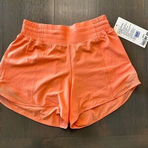 Lululemon women’s Hotty Hot HR short 4”, NWT